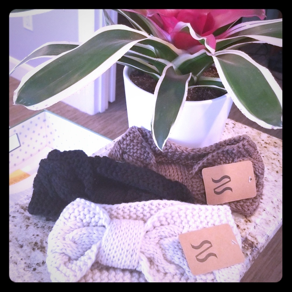 Cute knit bow headbands!